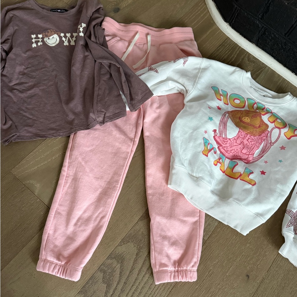 Kids' Howdy Graphic Sweatshirt and Pants Set